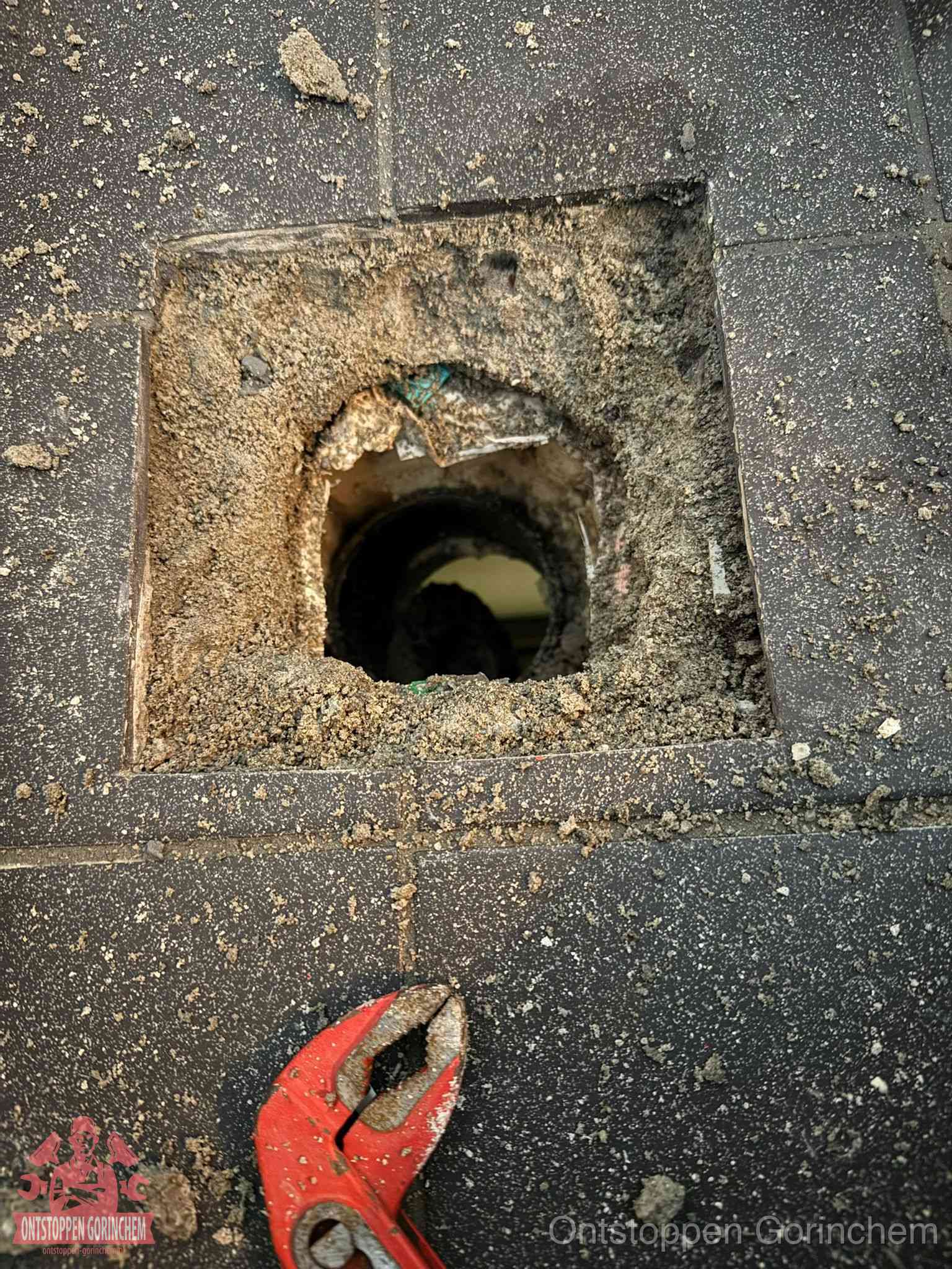 Rioolputje erfgrens eigendom in Gorinchem